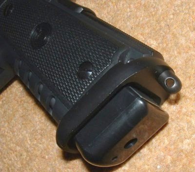 Mag bumper for 30 round magazine, with lanyard ring.