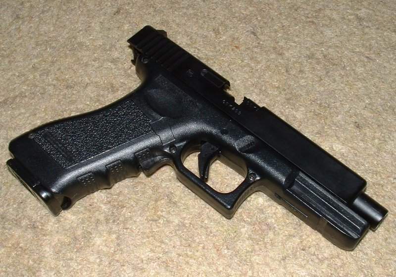 The only non GBB replica of the G18C, but not a skirmish gun.